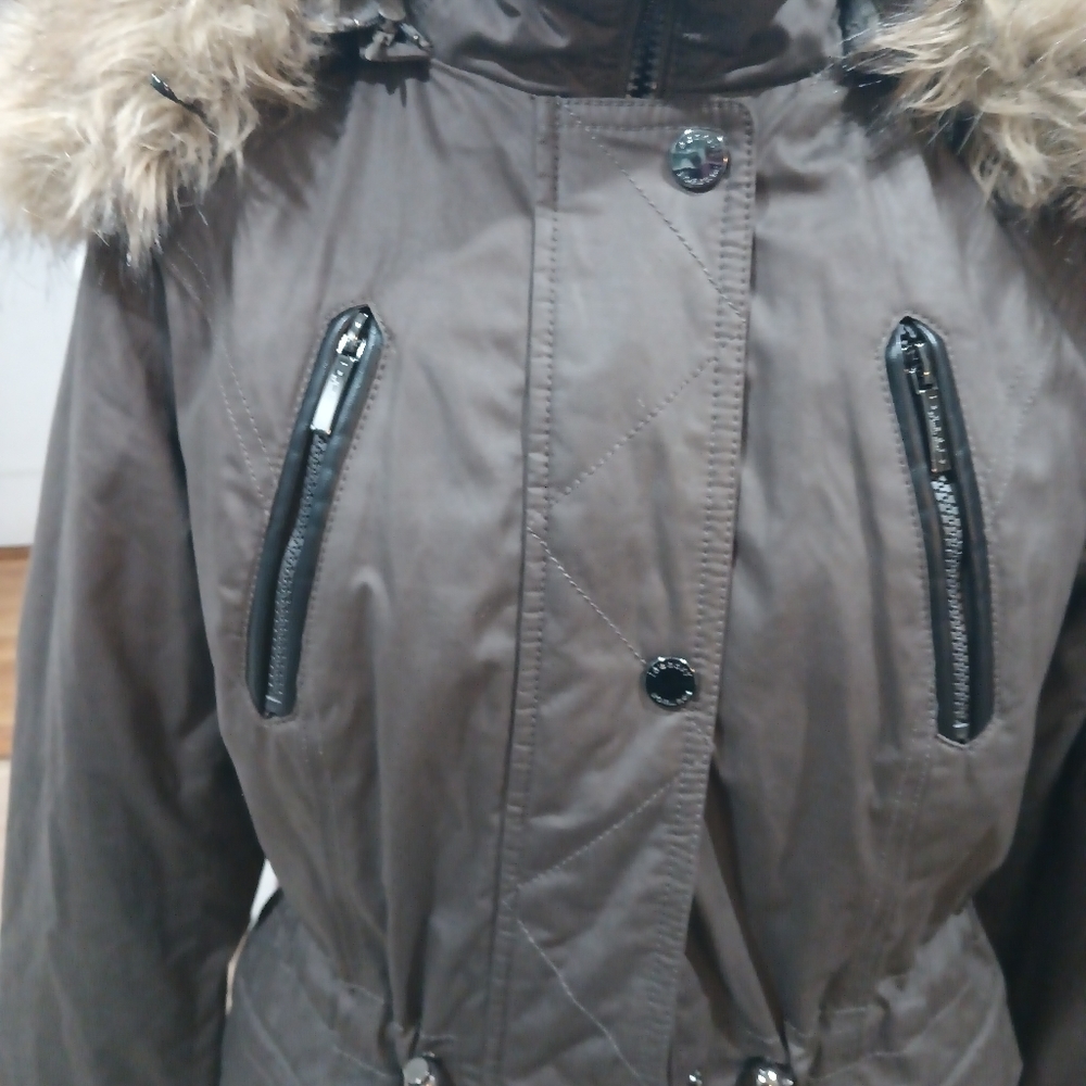 Laundry Coat - image 3